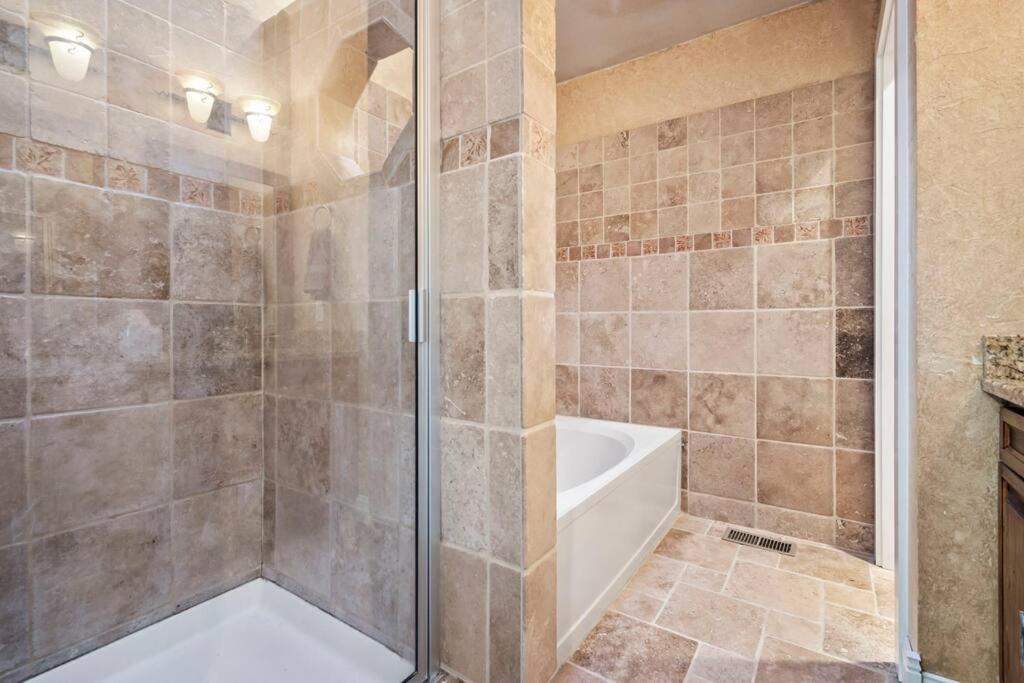Casa de férias Pet-friendly, Flexible Extensions, Sleeps 10+ Colorado Springs
