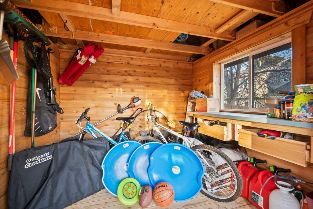 Casa de férias Pet-friendly, Flexible Extensions, Sleeps 10+ *